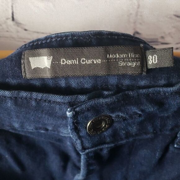 Levi's Demi Curve Jeans - Picture 3 of 7